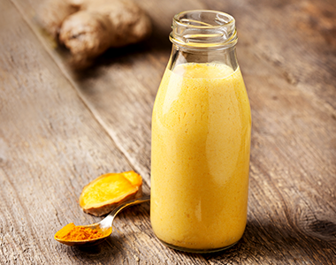 Smoothie Antiedad: Cúrcuma, Maca y Jengibre